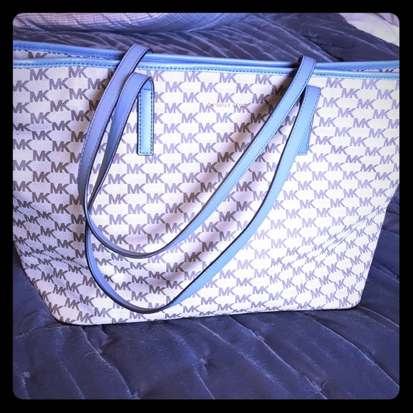 Michael Kors Tote Purse - Picture 1 of 5